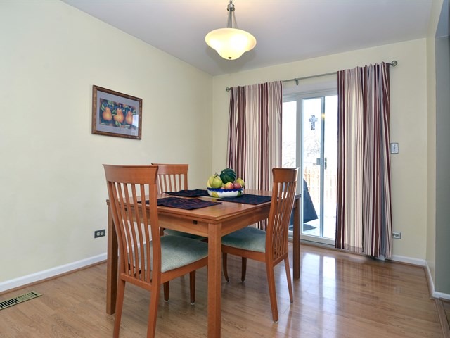 4645 Brigantine Ln, Hoffman Estates, IL 60192 photo 4