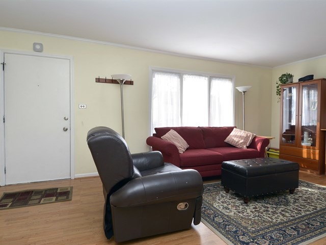 4645 Brigantine Ln, Hoffman Estates, IL 60192 photo 3
