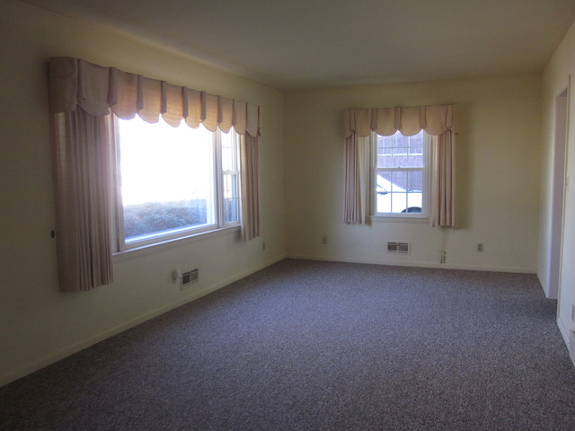 1718 11th St, Peru, IL 61354 photo 9