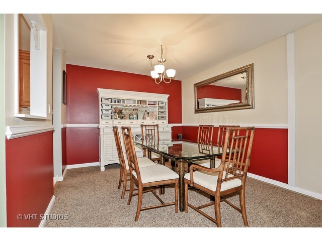  640 Murray Ln #303, Des Plaines, IL 60016 photo 5