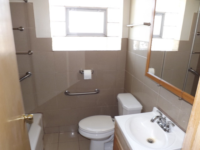 1101 E 93rd St, Chicago, IL 60619 photo 12