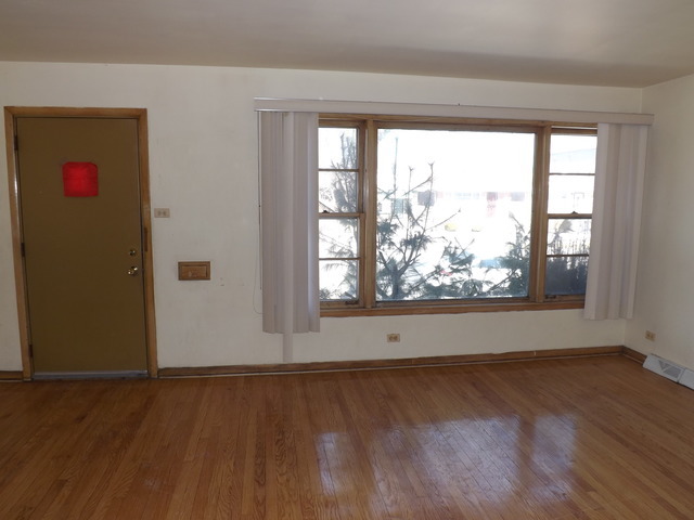 1101 E 93rd St, Chicago, IL 60619 photo 4
