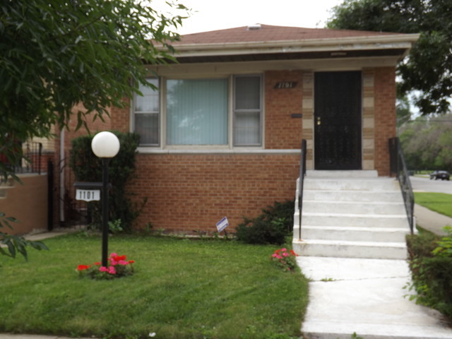 1101 E 93rd St, Chicago, IL 60619 photo 1