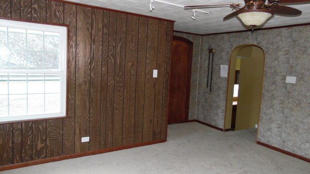 5946 W Elm Ave, Berkeley, IL 60163 photo 2
