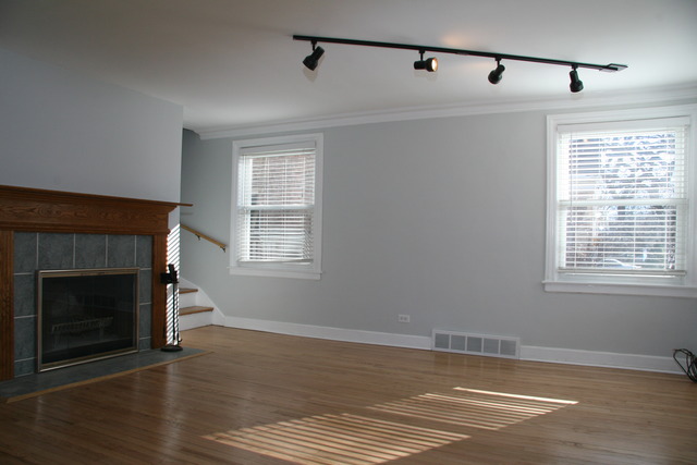 421 Darrow Ave, Evanston, IL 60202 photo 3