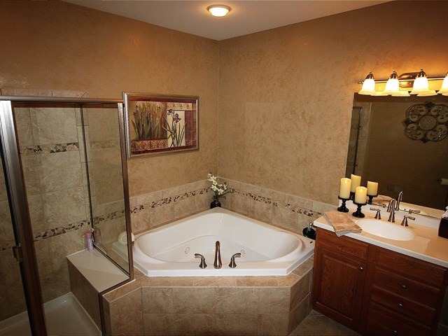 1035 Riviera Dr, Elgin, IL 60124 photo 16