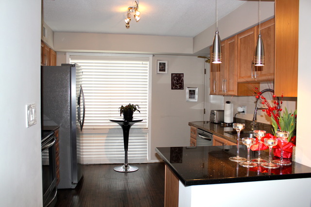 5511 Chateau Dr #1, Rolling Meadows, IL 60008 photo 8
