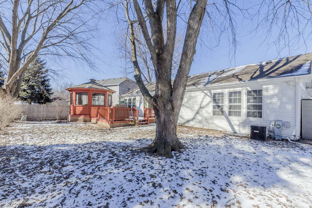 200 Mayfair Dr, Aurora, IL 60504 photo 21