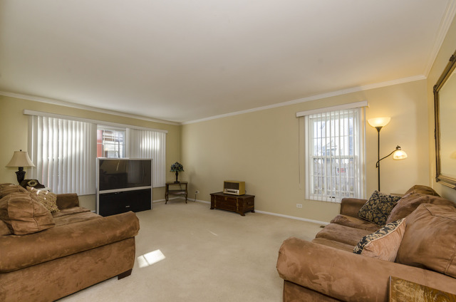 200 Mayfair Dr, Aurora, IL 60504 photo 4