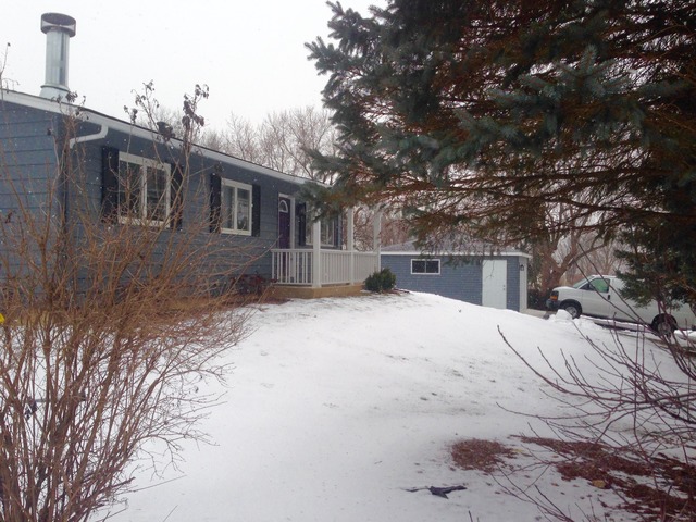 902 Hayden Dr, Mchenry, IL 60051 photo 2