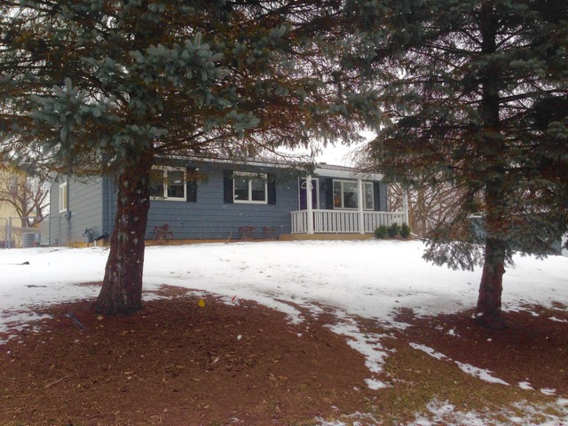 902 Hayden Dr, Mchenry, IL 60051 photo 1