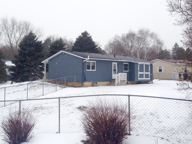 902 Hayden Dr, Mchenry, IL 60051 photo 3