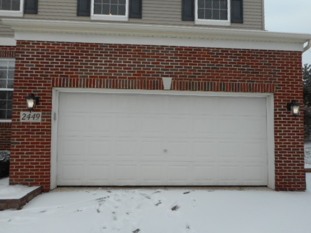2449 Lambert Dr, Aurora, IL 60503 photo 2