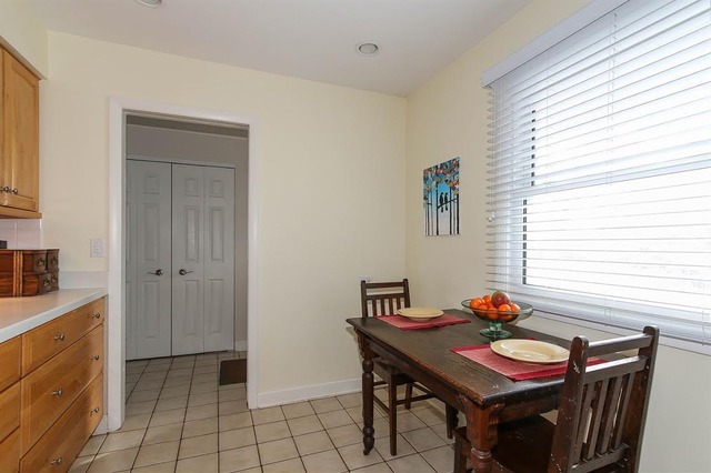 3965 Winston Dr, Hoffman Estates, IL 60192 photo 8