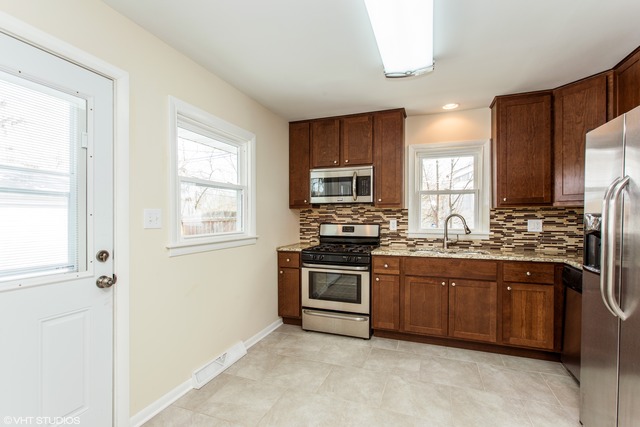 514 Rand Dr, Mchenry, IL 60051 photo 3