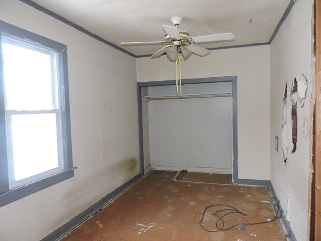 714 S 3rd St, Dundee, IL 60118 photo 8