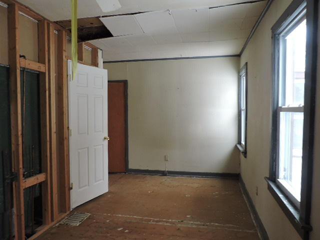 714 S 3rd St, Dundee, IL 60118 photo 9