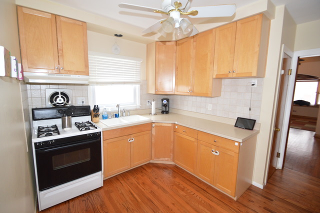 3519 N Oleander Ave, Chicago, IL 60634 photo 6