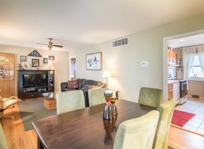 2003 Cedar St, Des Plaines, IL 60018 photo 5