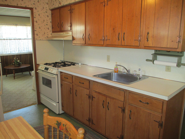 210 Calhoun St, Peru, IL 61354 photo 5
