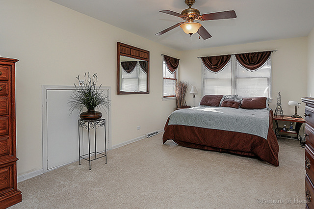 2 S373 Seneca Dr, Wheaton, IL 60189 photo 12