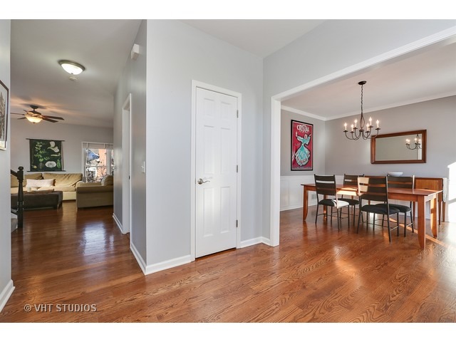 1936 Darling St, Wheaton, IL 60187 photo 2