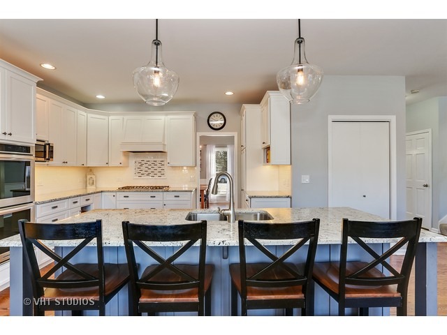 1936 Darling St, Wheaton, IL 60187 photo 4