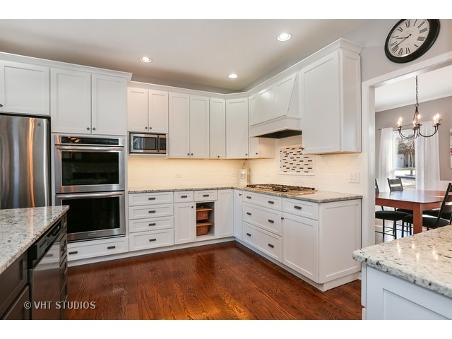 1936 Darling St, Wheaton, IL 60187 photo 3