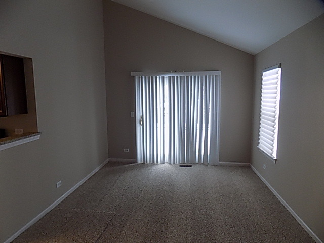 1085 N Elma Ave, Elgin, IL 60120 photo 11