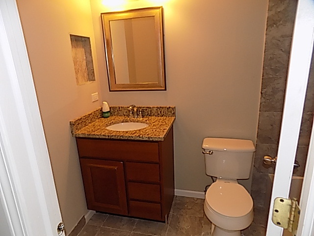 1085 N Elma Ave, Elgin, IL 60120 photo 13