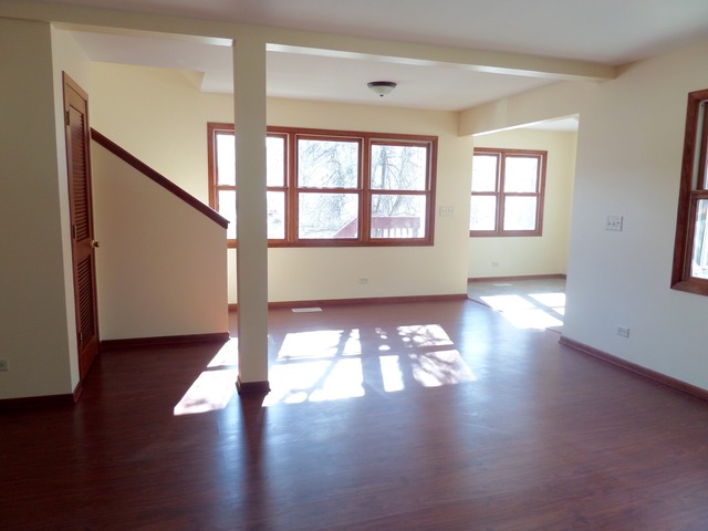 100 E Spring Ave, South Elgin, IL 60177 photo 3