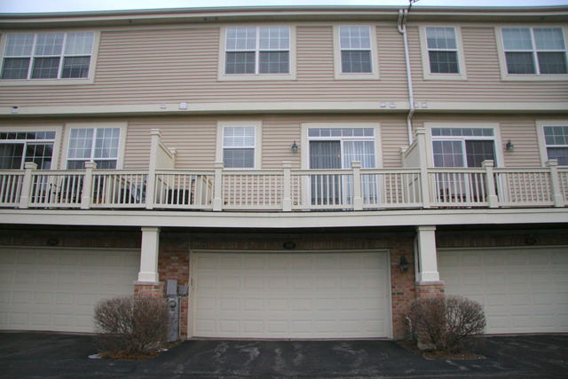 310 Broadmoor Ln, Bartlett, IL 60103 photo 17