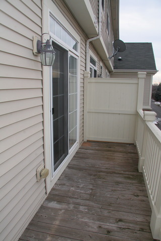 310 Broadmoor Ln, Bartlett, IL 60103 photo 16