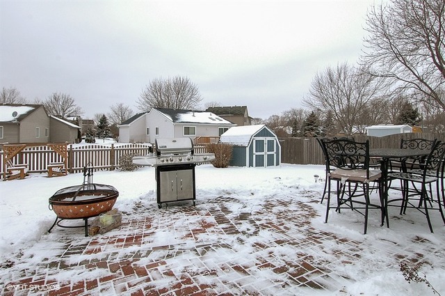 152 Longford Dr, Elgin, IL 60120 photo 10