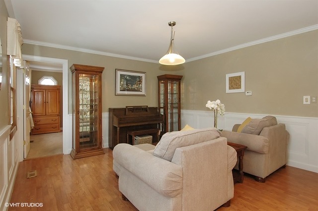 152 Longford Dr, Elgin, IL 60120 photo 5