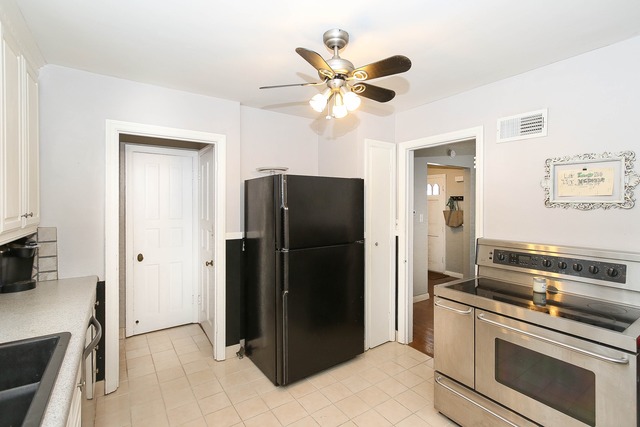 427 Wing Park Blvd, Elgin, IL 60123 photo 6