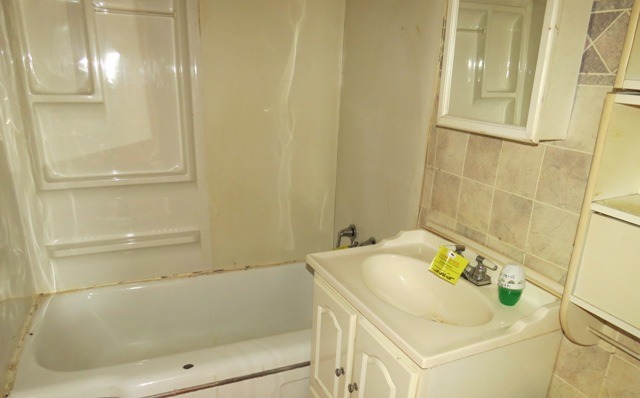 2318 Wright Ave, North Chicago, IL 60064 photo 9