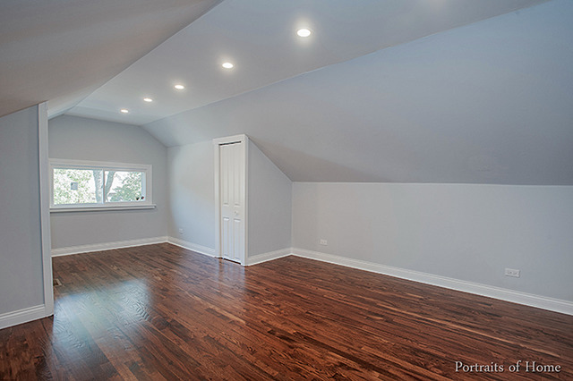 4426 N Menard Ave, Chicago, IL 60630 photo 12