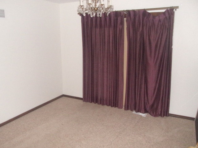 17637 Wright St, Lansing, IL 60438 photo 5