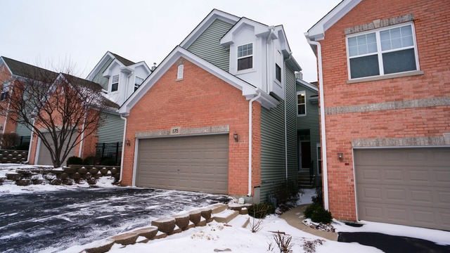 175 Partridge Ln, Bartlett, IL 60103 photo 1