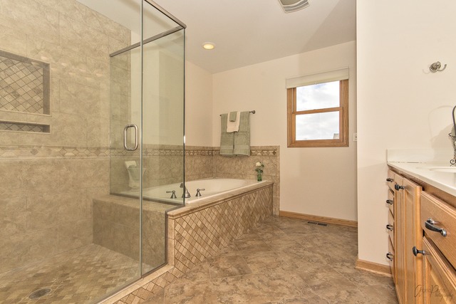 701 Ridgeway Trl, Mchenry, IL 60050 photo 13