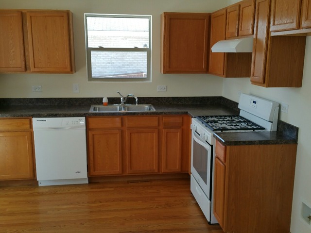 3824 W 148th Pl, Midlothian, IL 60445 photo 2