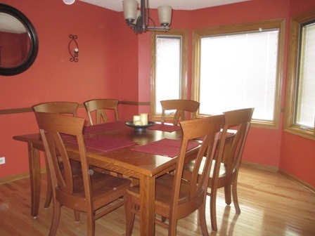 815 N Lyle Ave, Elgin, IL 60123 photo 3