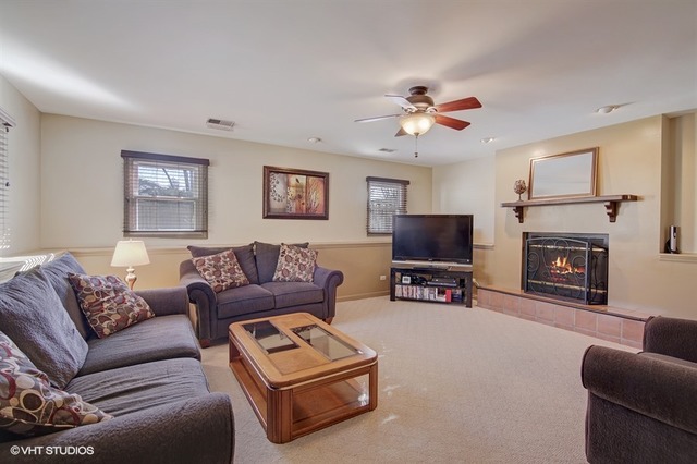2204 Bluebird Ln, Rolling Meadows, IL 60008 photo 7