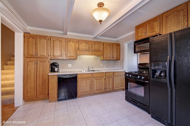 2204 Bluebird Ln, Rolling Meadows, IL 60008 photo 4
