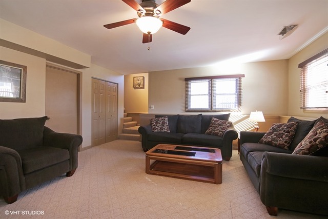 2204 Bluebird Ln, Rolling Meadows, IL 60008 photo 8