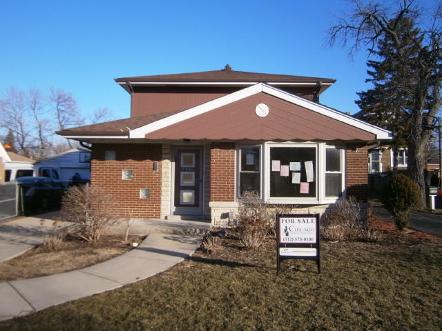 8044 45th Pl, Lyons, IL 60534 photo 1