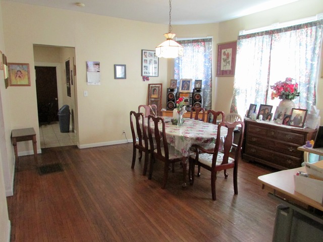 726 E Downer Pl, Aurora, IL 60505 photo 5