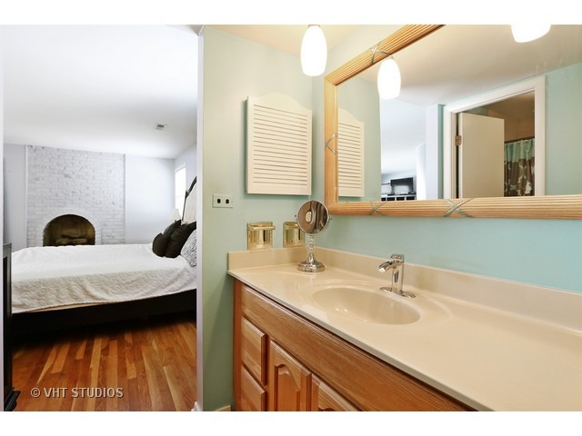 2048 Adams St, Rolling Meadows, IL 60008 photo 11