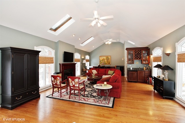 6107 Western Ave, Willowbrook, IL 60527 photo 8
